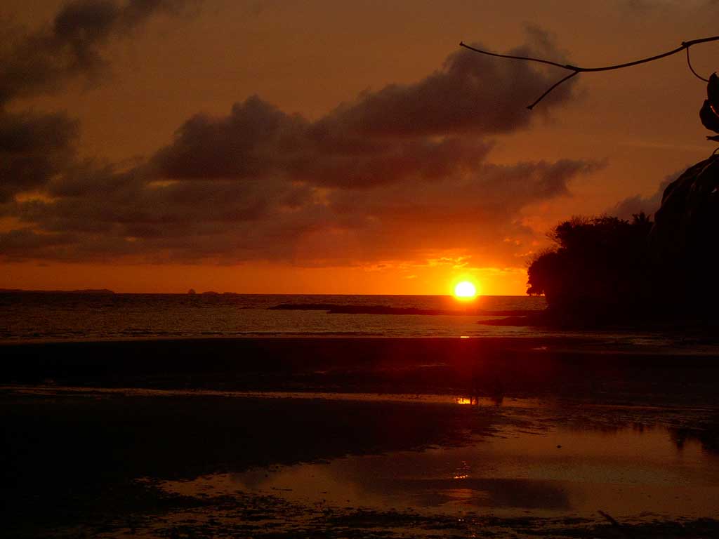 spiaggia-tramonto.jpg